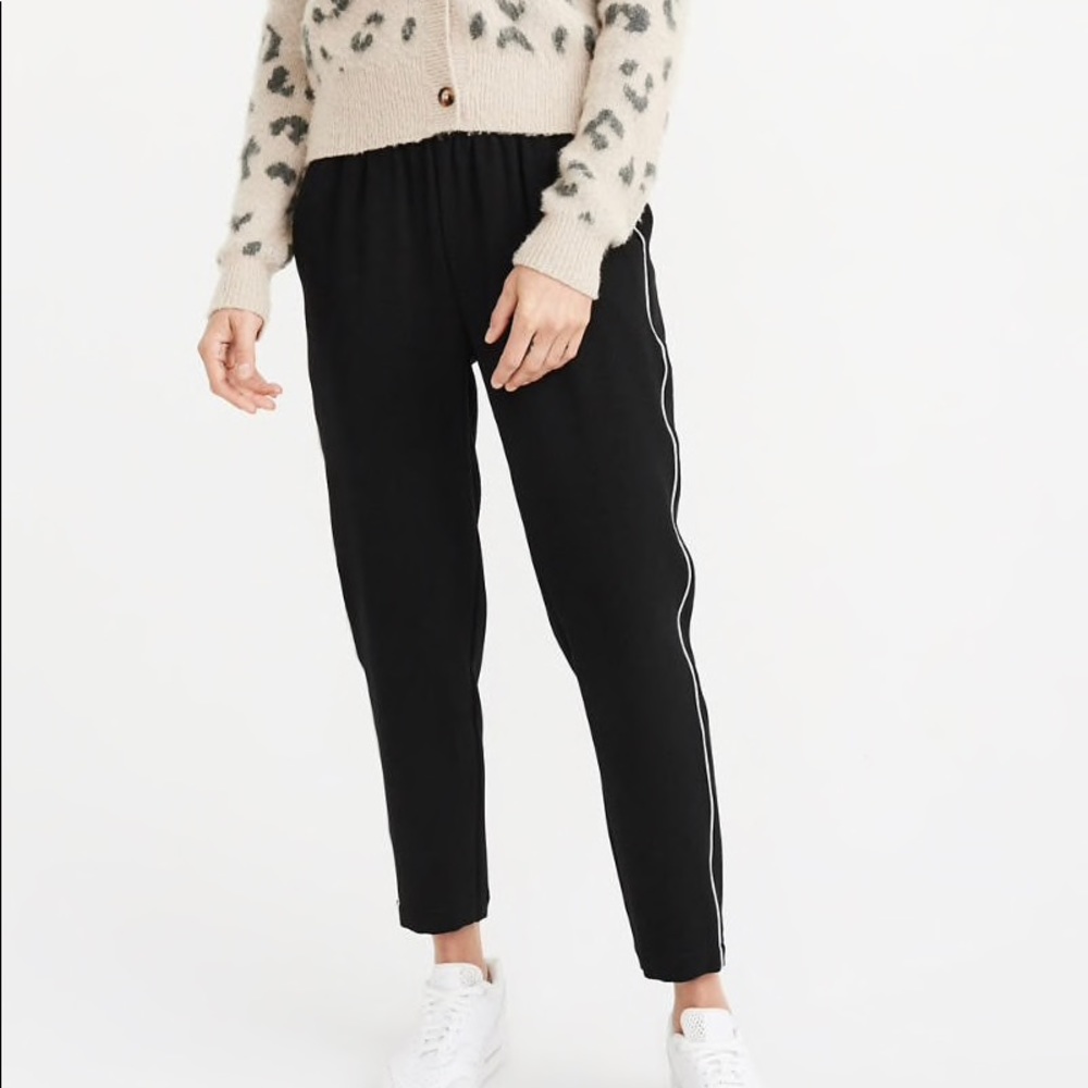 ABERCROMBIE & FITCH Taper Crepe Pants (Sold Out!)